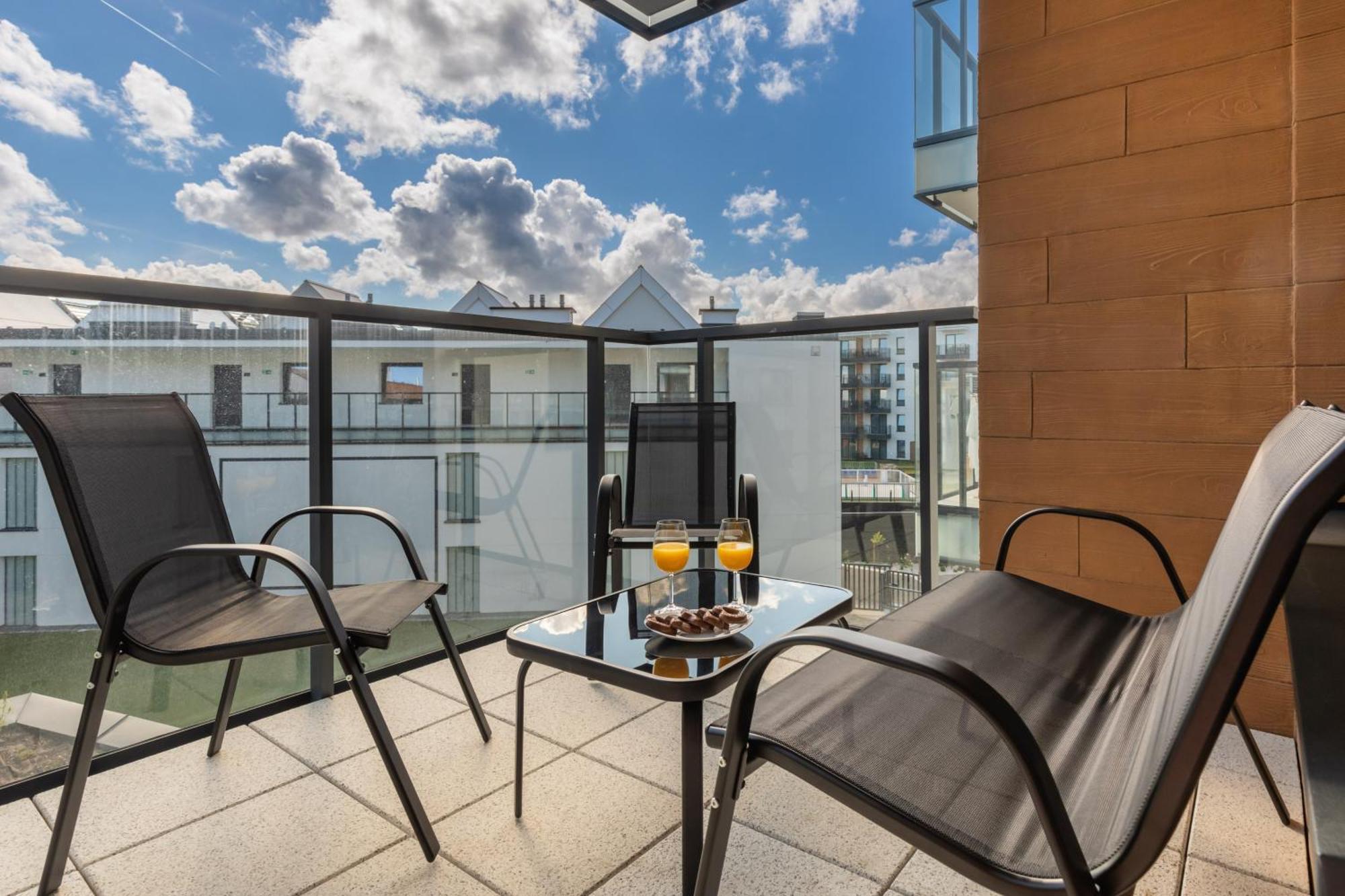 Sun & Beach Apartments Bel Mare With Parking By Noclegi Renters Мендзыздрое Экстерьер фото